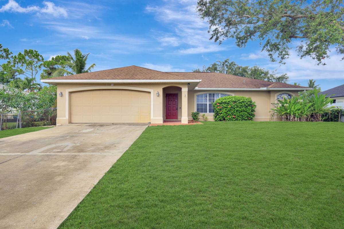 House for rent at 18554 Olive Rd, Fort Myers, FL 33967