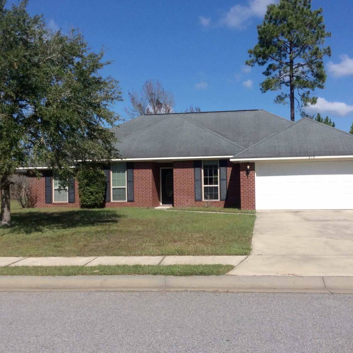 House for rent at 215 Wentworth Way, Hinesville, GA 31313