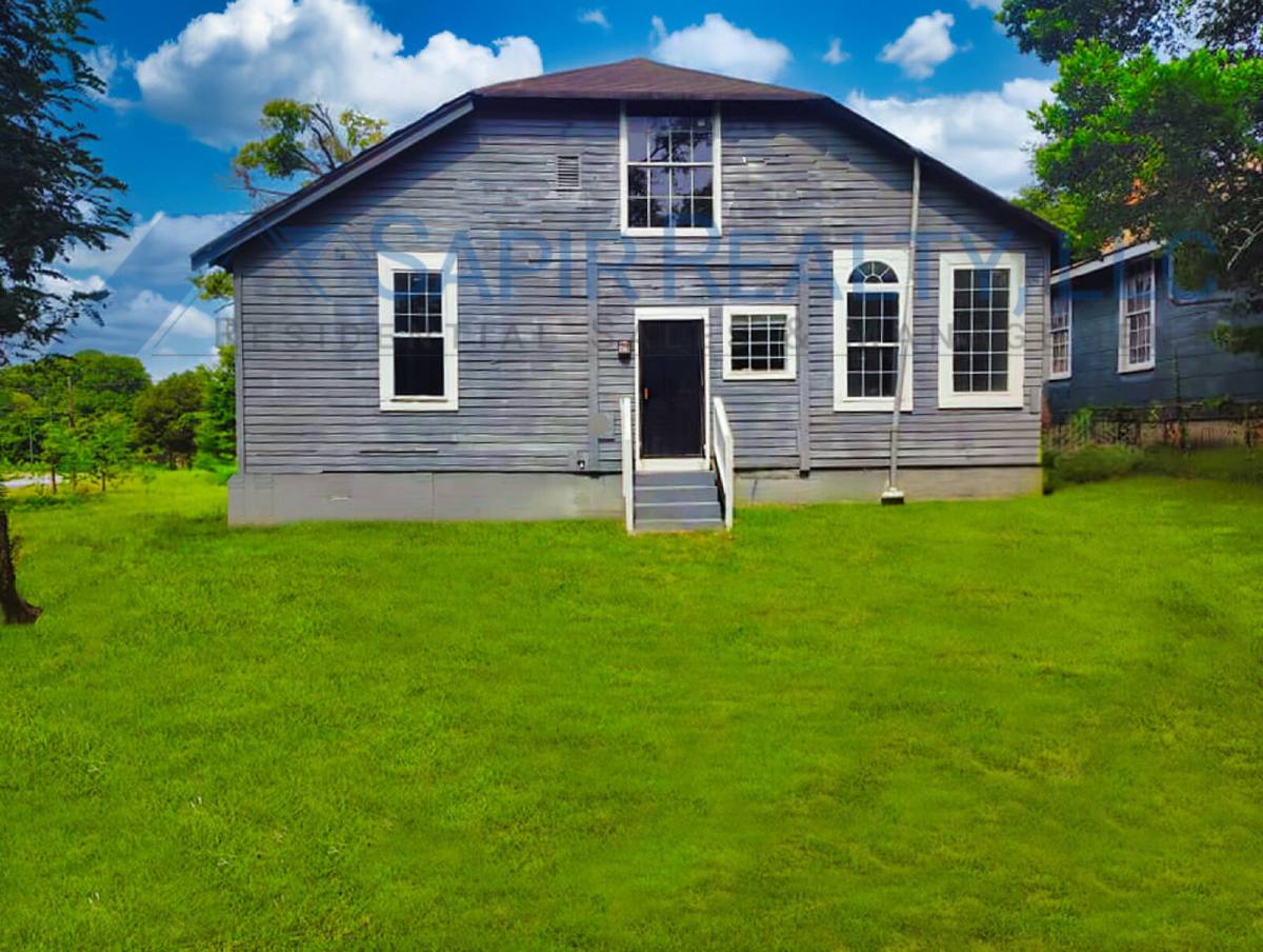 House for rent at 3823 Lake St, Macon, GA 31204