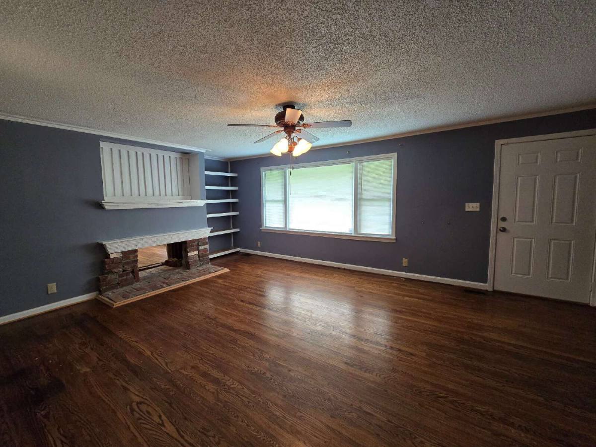 House for rent at 207 Mitchell St, Clarksville, TN 37042