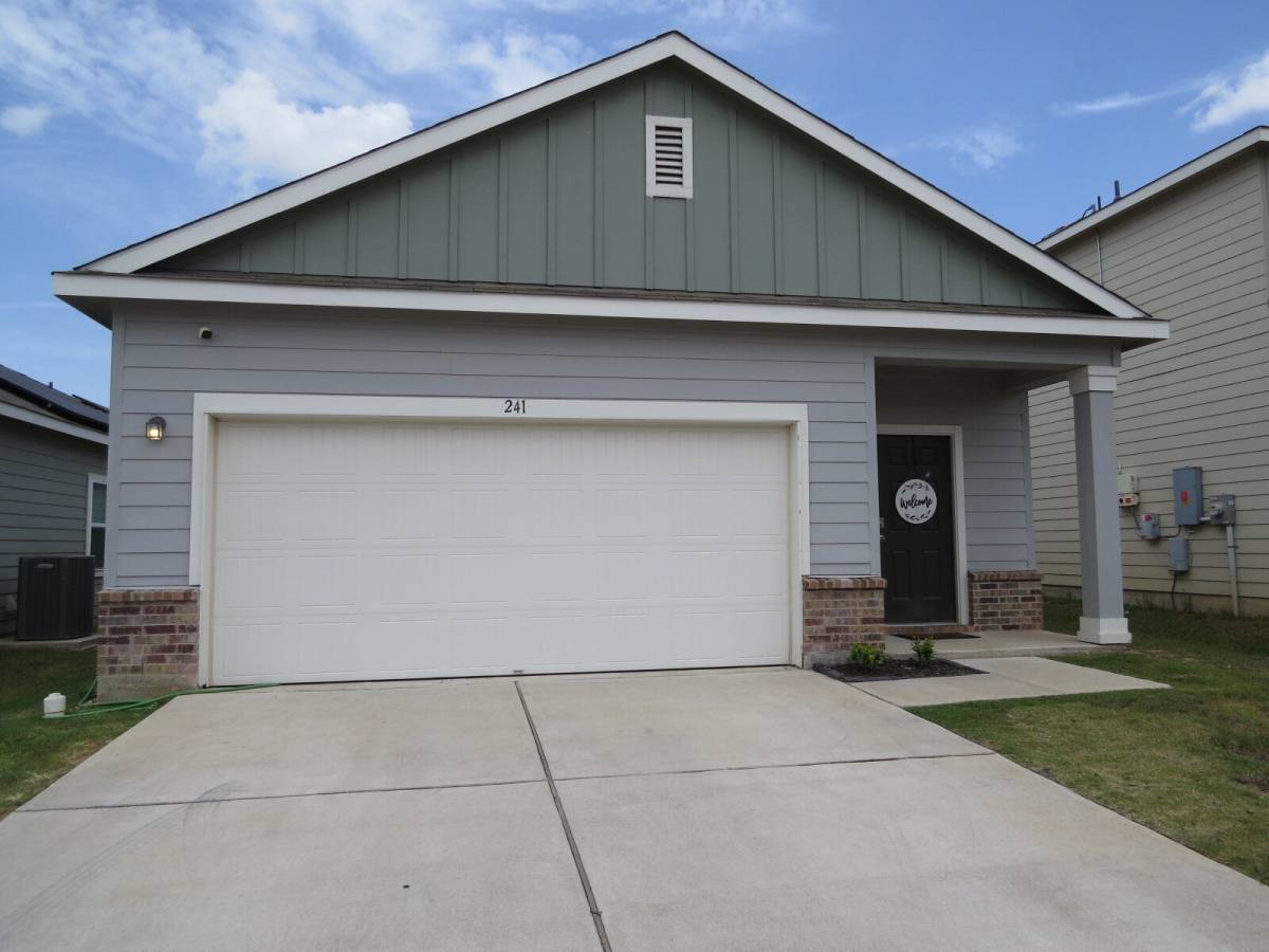 House for rent at 241 Rainey Dr, Jarrell, TX 76537