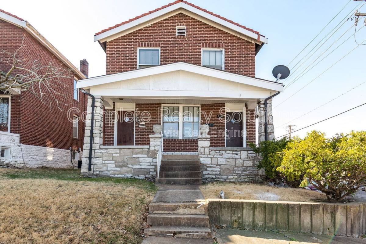 Apartment for rent at 5352 Neosho St #2, Saint Louis, MO 63109