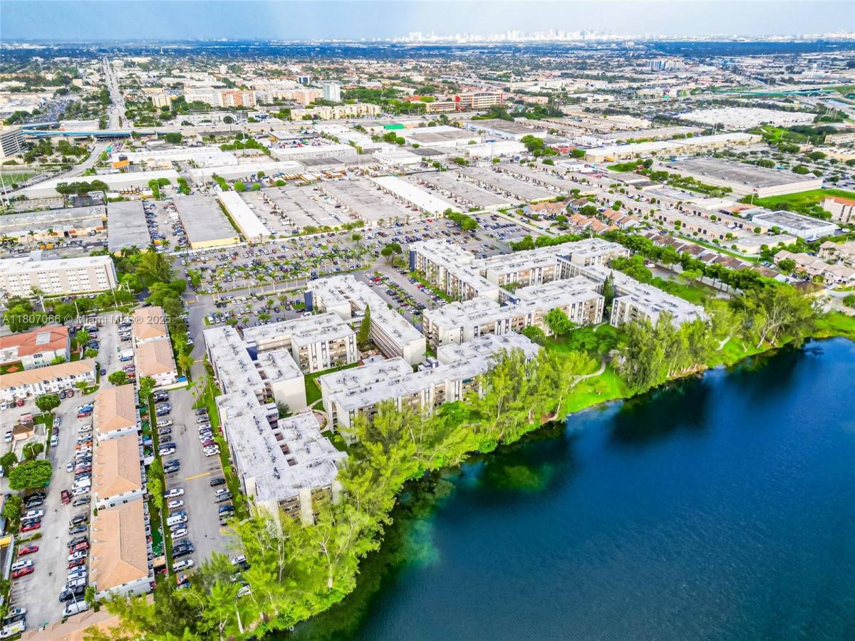 Apartment for rent at 10000 NW 80th Court #2247, Hialeah, FL 33016