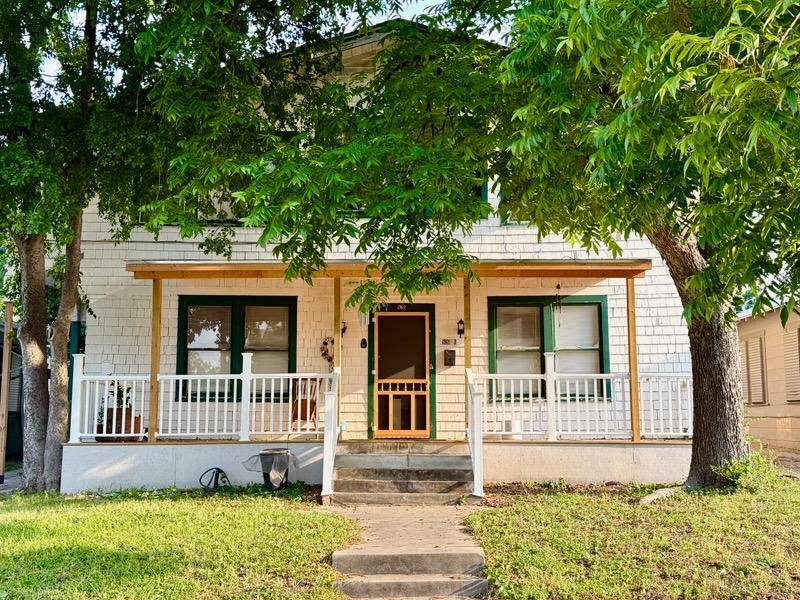 Apartment for rent at 926 W Gramercy Place, San Antonio, TX 78201