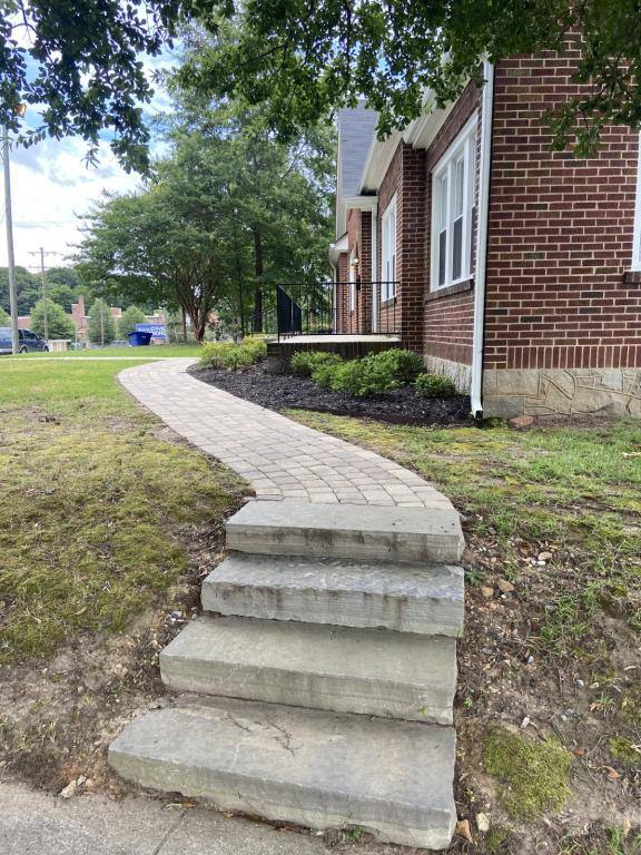 Apartment for rent at 581 W Main St, Spartanburg, SC 29301