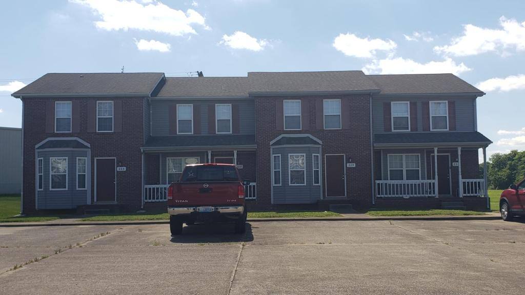Townhouse for rent at 225 Tree Line Dr, Oak Grove, KY 42262
