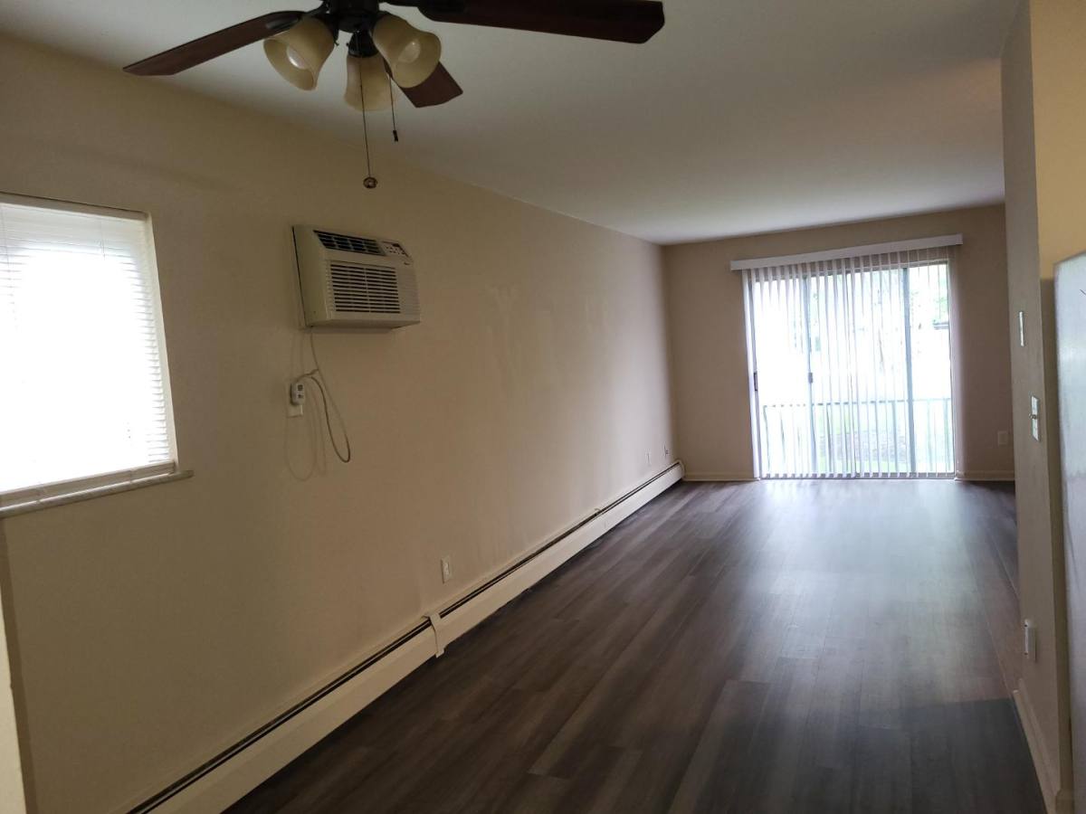 Apartment for rent at 2-30 Chateau Place #30-8, Milford, OH 45150