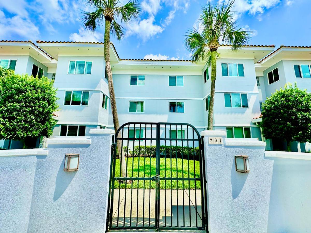 Condo for rent at 201 10th Ave N #304, Jacksonville Beach, FL 32250