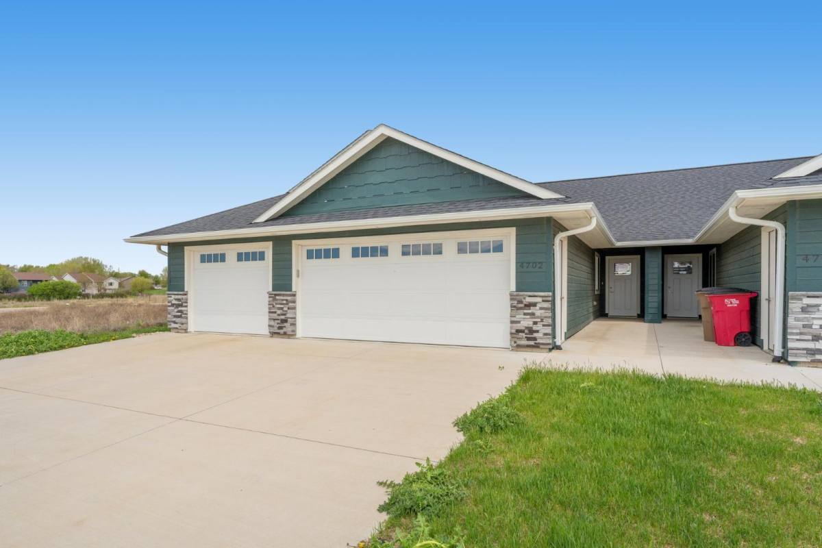 Townhouse for rent at 4502 W 34th St N, Sioux Falls, SD 57107