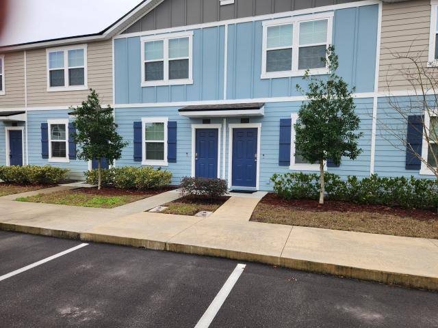 Townhouse for rent at 3972 Oak Mill Rd, Orange Park, FL 32065