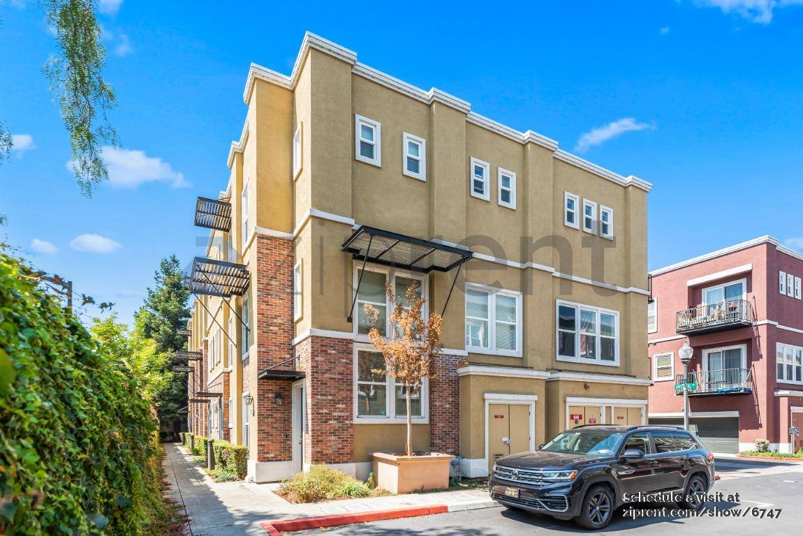 Townhouse for rent at 605 Artistic Place, Hayward, CA 94541
