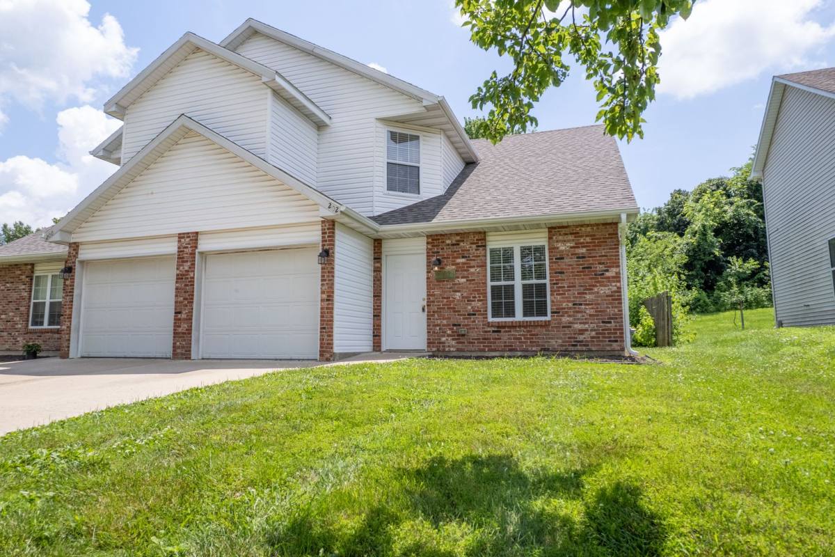 Apartment for rent at 200-202 Nikki Way, Columbia, MO 65203
