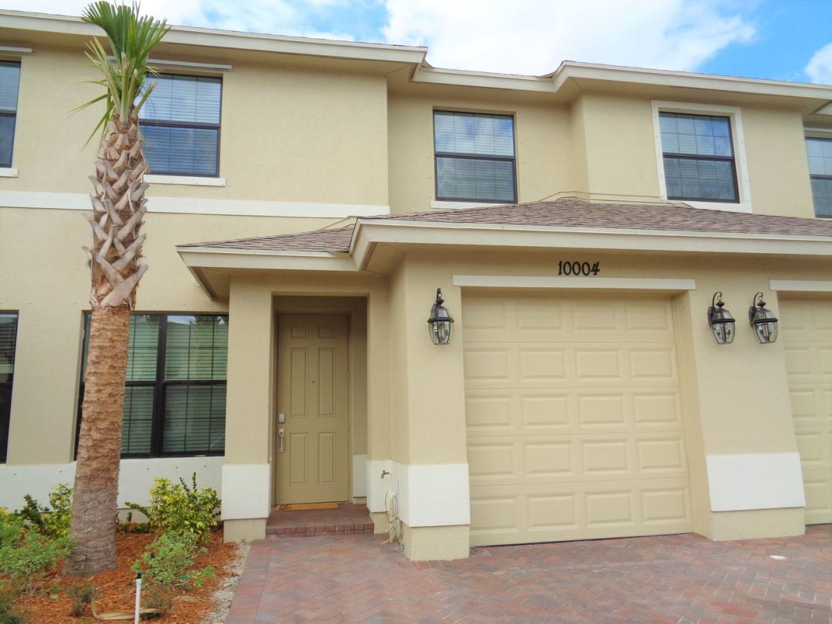 Townhouse for rent at 10004 W Villa Circle, Vero Beach, FL 32966