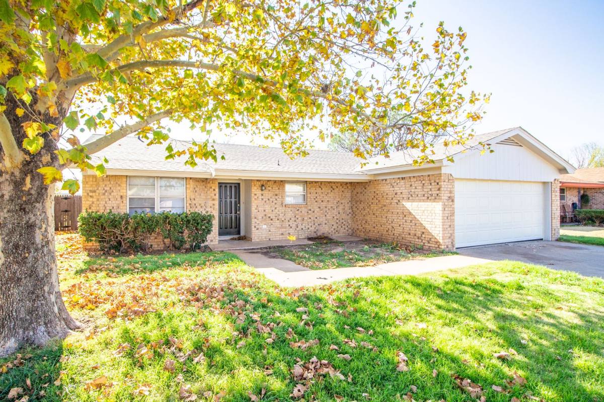 House for rent at 2111 77th Place, Lubbock, TX 79423
