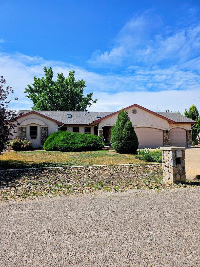 House for rent at 447 W Fairway Dr, Pueblo, CO 81007
