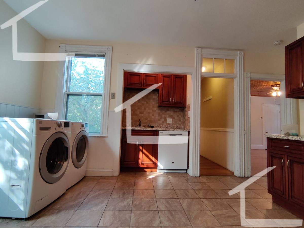 Apartment for rent at 234 Cypress St #3, Brookline, MA 02445