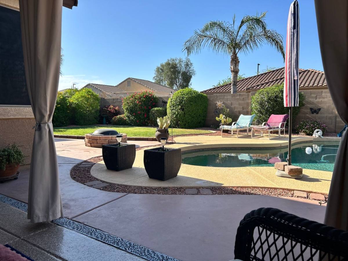 House for rent at 2992 E Ravenswood Dr, Gilbert, AZ 85298