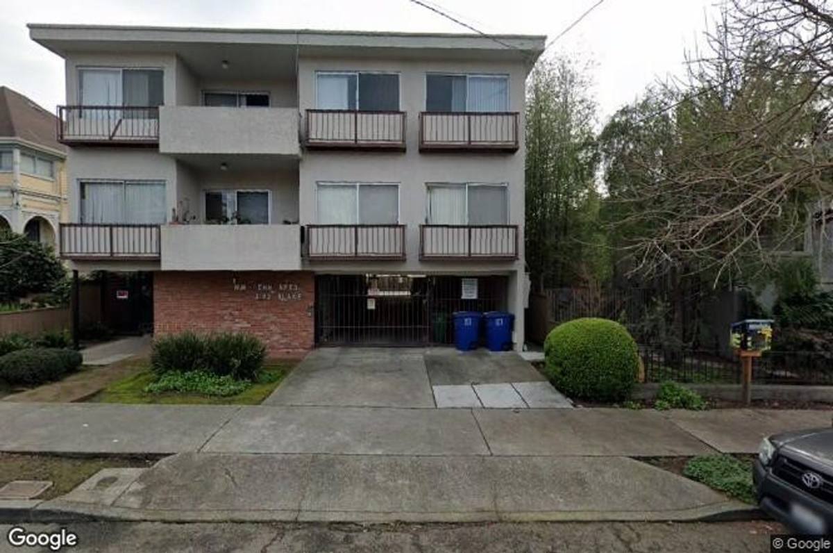 Apartment for rent at 2172 Blake St, Berkeley, CA 94704