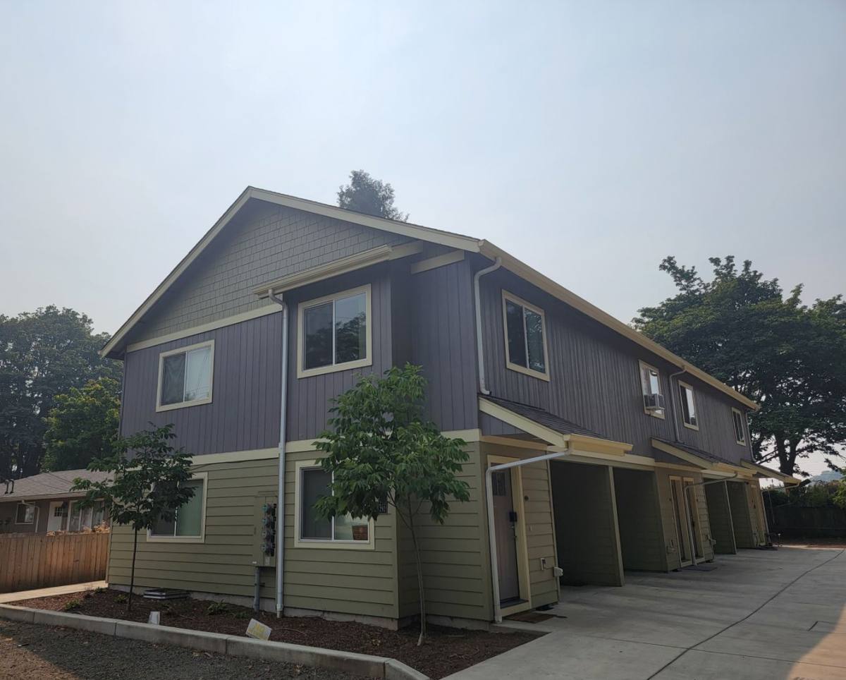 Apartment for rent at 280, 282, 290 & 292 Foch St, Eugene, OR 97402