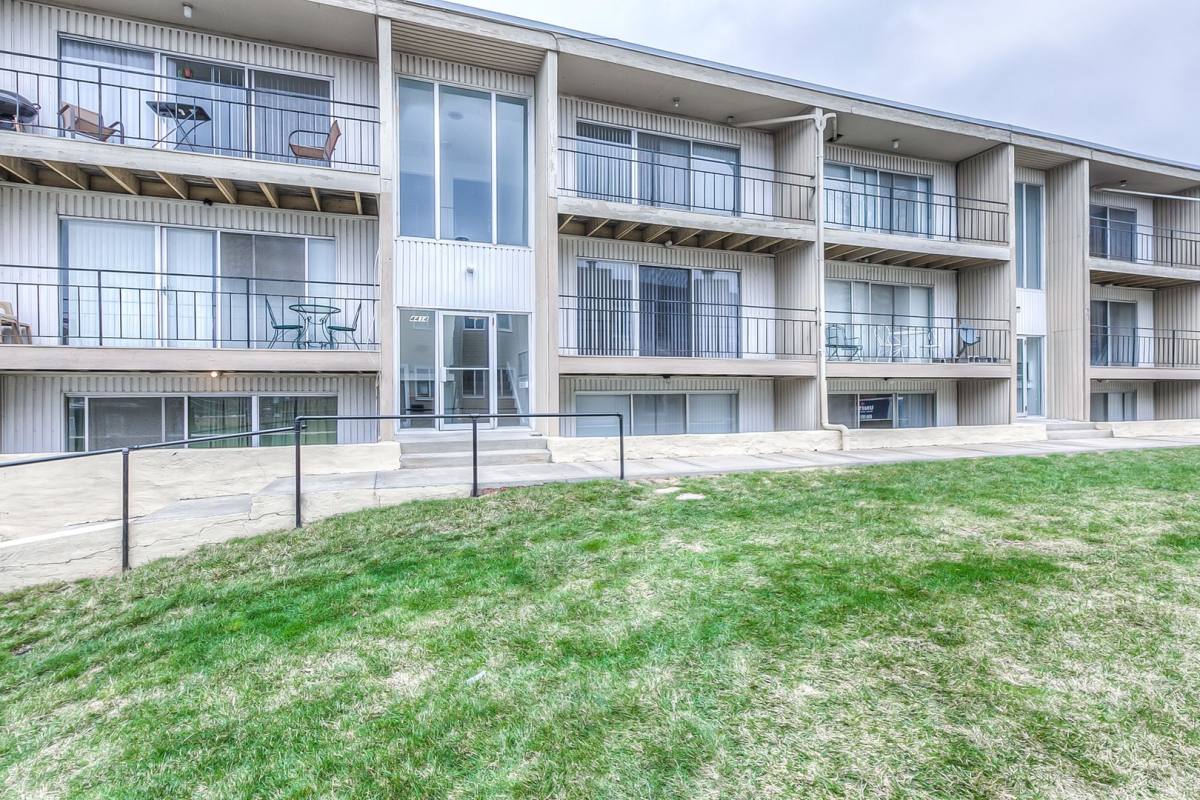 Apartment for rent at 4414 Jarboe, Kansas City, MO 64111