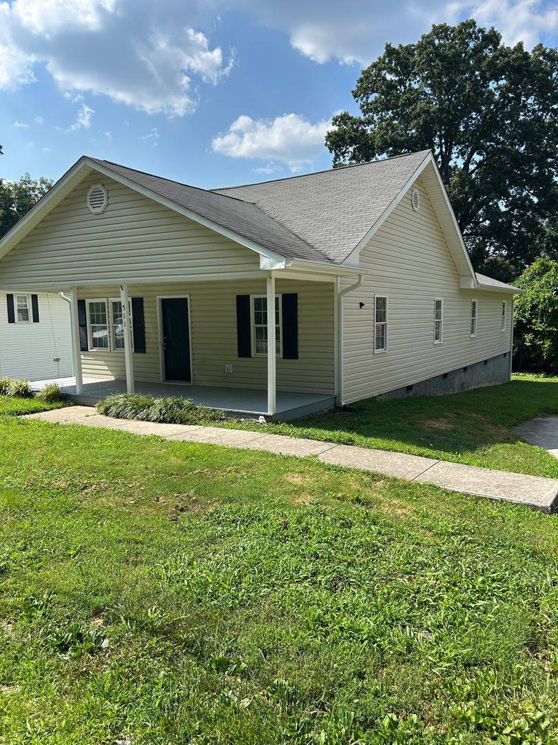 House for rent at 511 Mentor St, Winston Salem, NC 27105