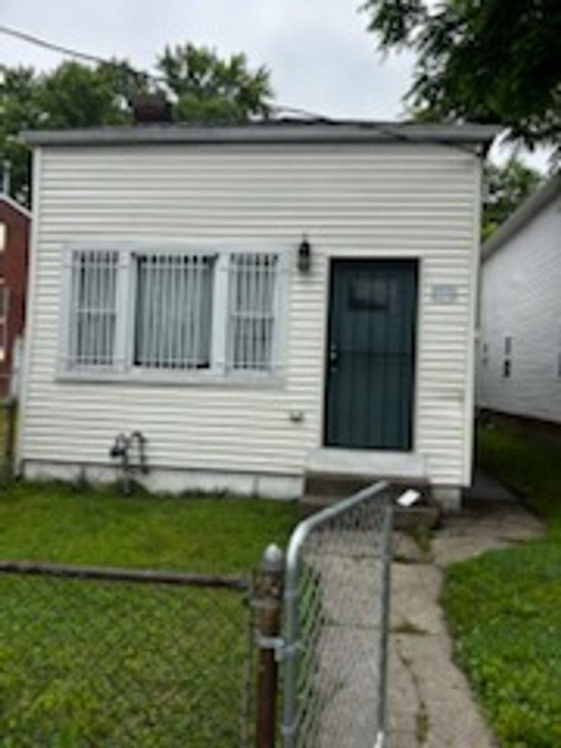 House for rent at 2215 W Market St, Louisville, KY 40212