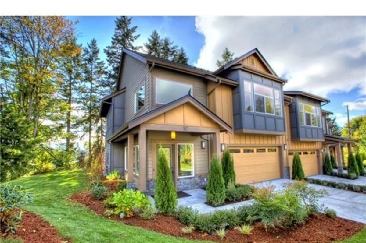 Townhouse for rent at 900 228th Ave NE, Sammamish, WA 98074
