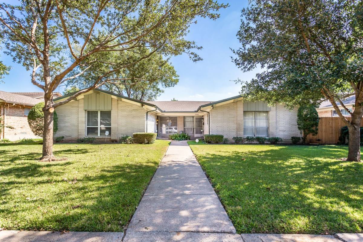 House for rent at 7440 Walling Lane, Dallas, TX 75231
