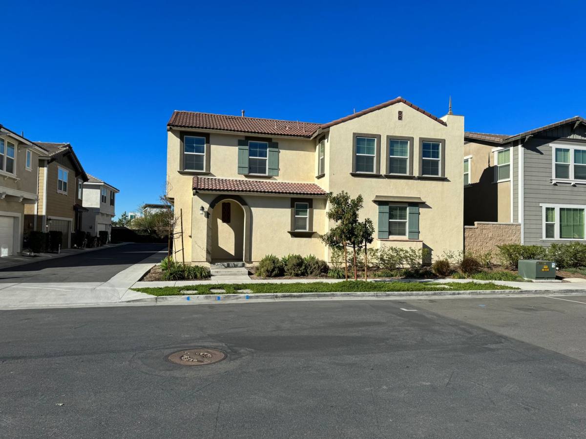 House for rent at 6069 Sendero Ave, Corona, CA 92880