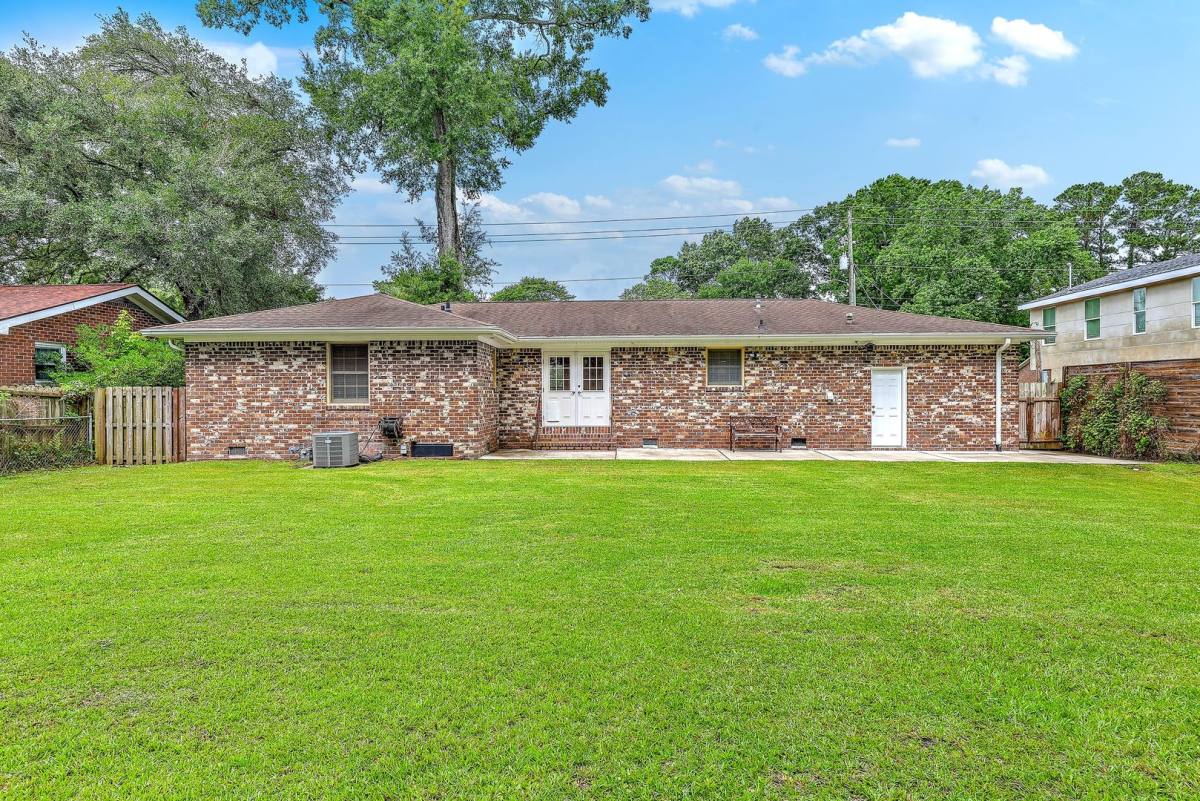 House for rent at 2075 Vestry Dr, Charleston, SC 29414