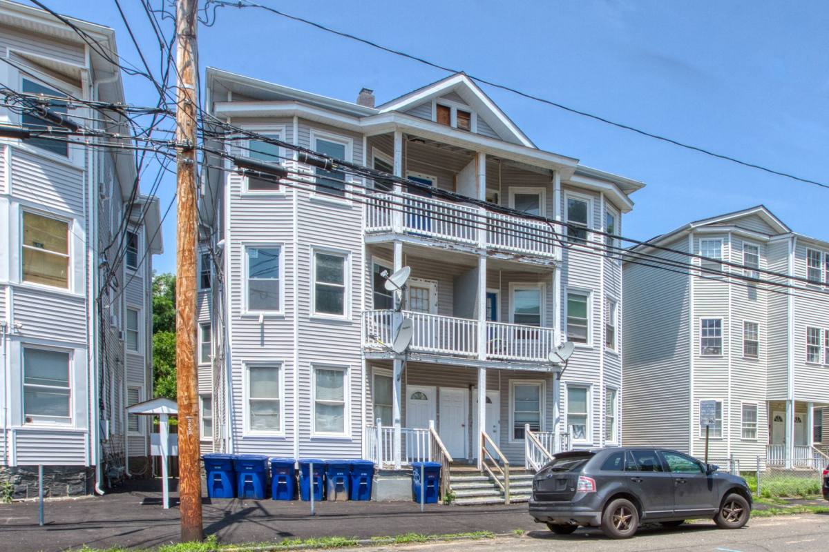 Apartment for rent at 550-560 Atlantic St, Bridgeport, CT 06604