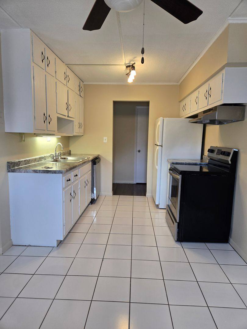 Apartment for rent at 6410 27th Ave N, Minneapolis, MN 55427
