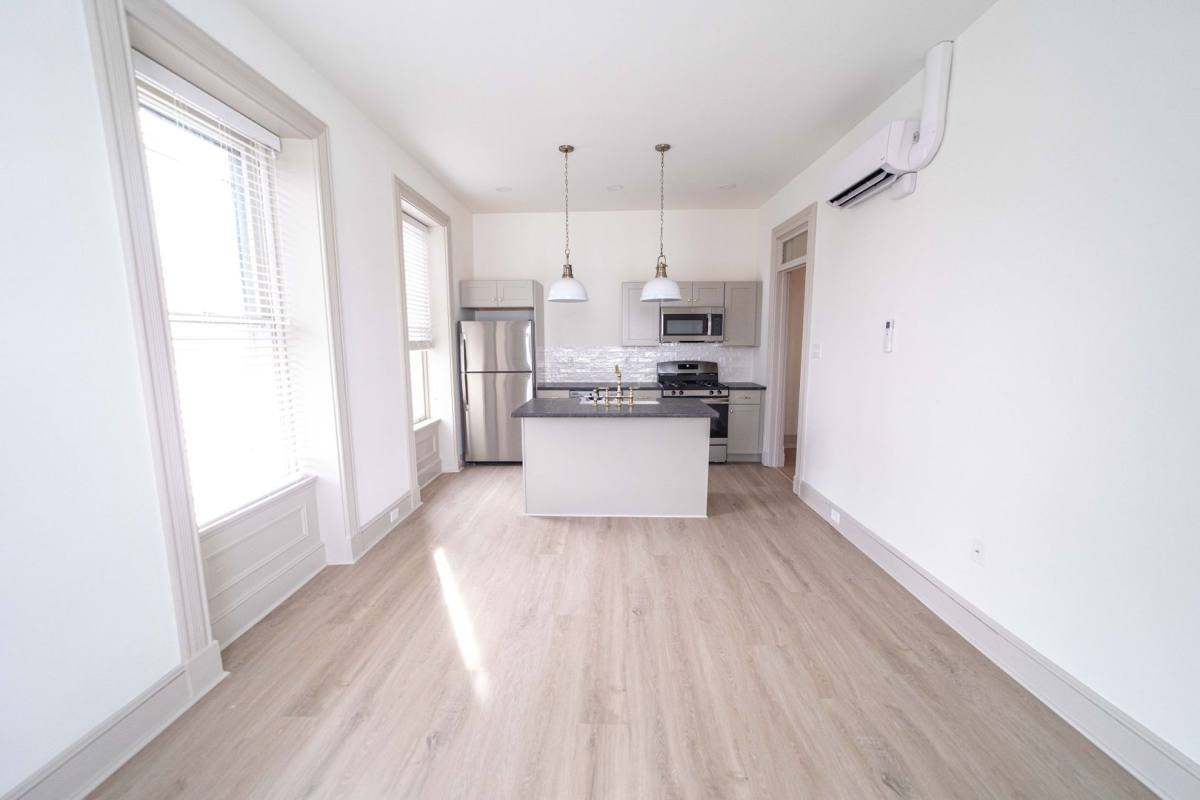 Apartment for rent at 643 W Chestnut St, Lancaster, PA 17603