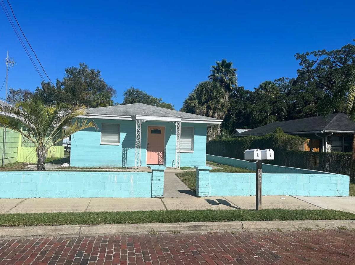 Apartment for rent at 50 W Boyer St, Tarpon Springs, FL 34689