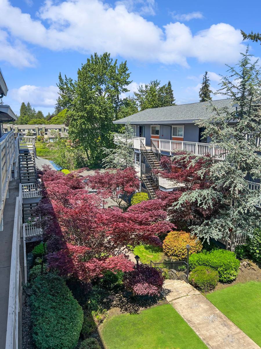 Apartment for rent at 747 75th St SE, Everett, WA 98203