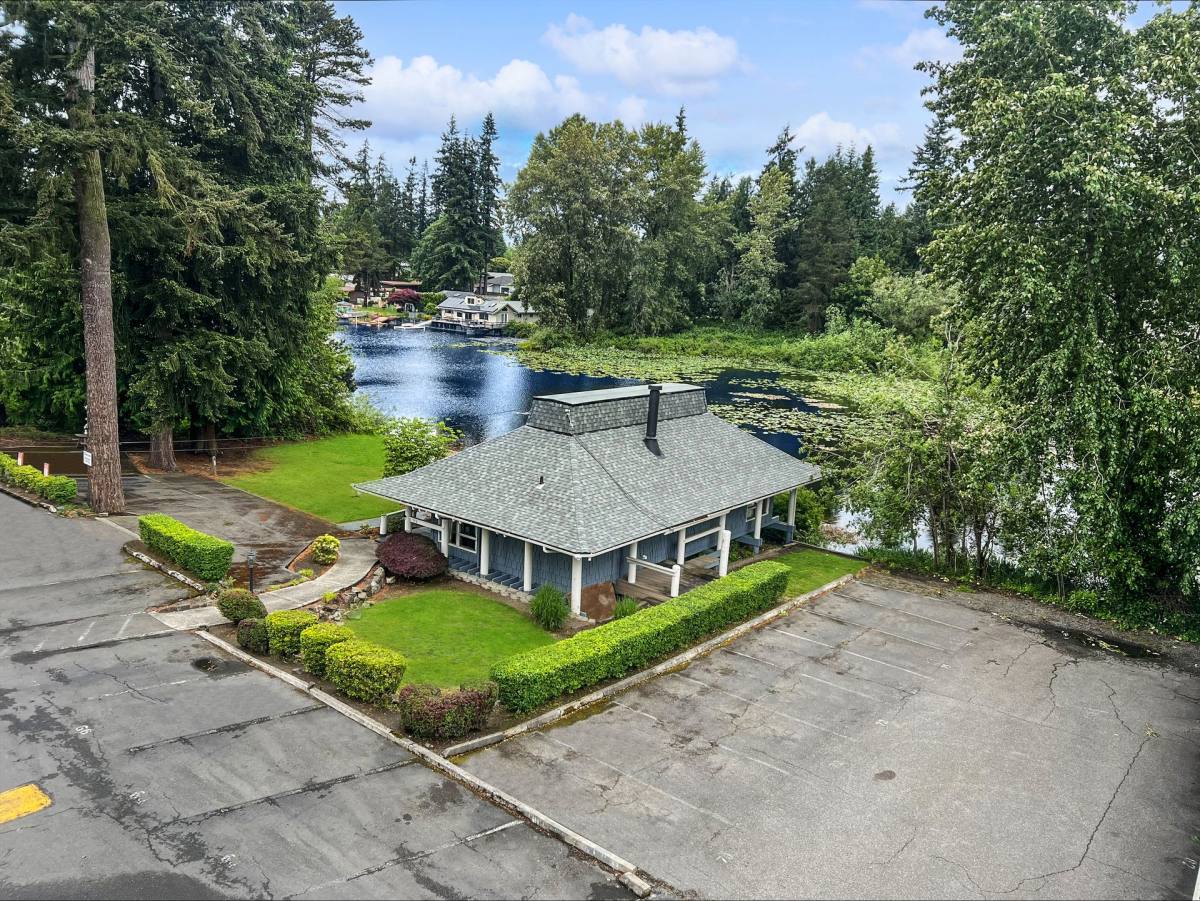 Apartment for rent at 747 75th St SE, Everett, WA 98203