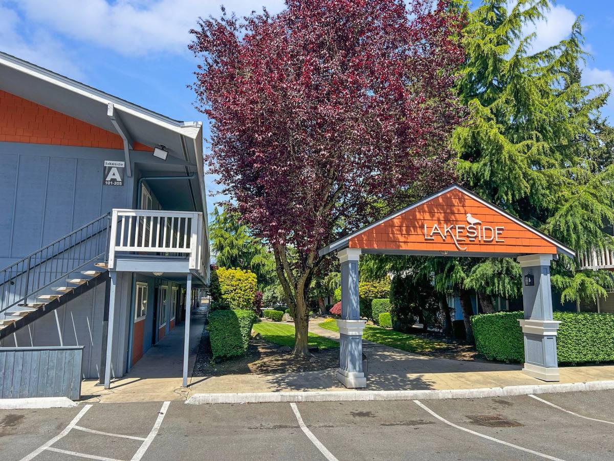 Apartment for rent at 747 75th St SE, Everett, WA 98203