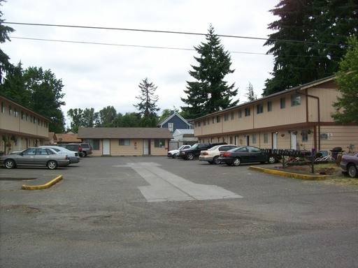 Townhouse for rent at 1505 Lewis St 1-16 Shamrock Apts, Centralia, WA 98531