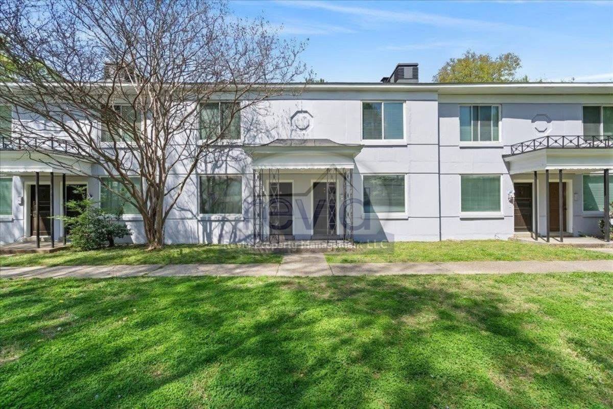 Apartment for rent at 585 E Parkway S, Memphis, TN 38104