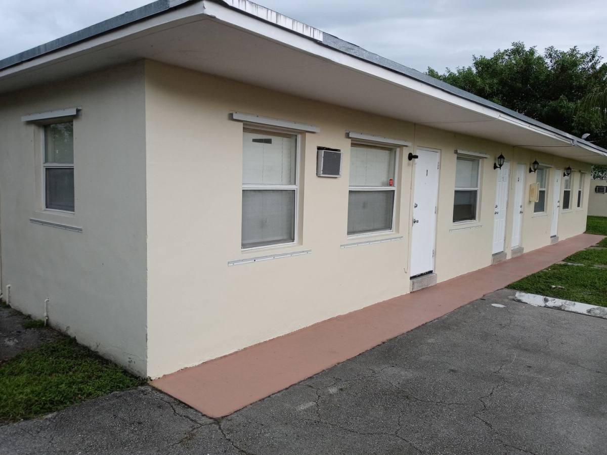 Apartment for rent at 316 NE 3 St, Hallandale, FL 33009