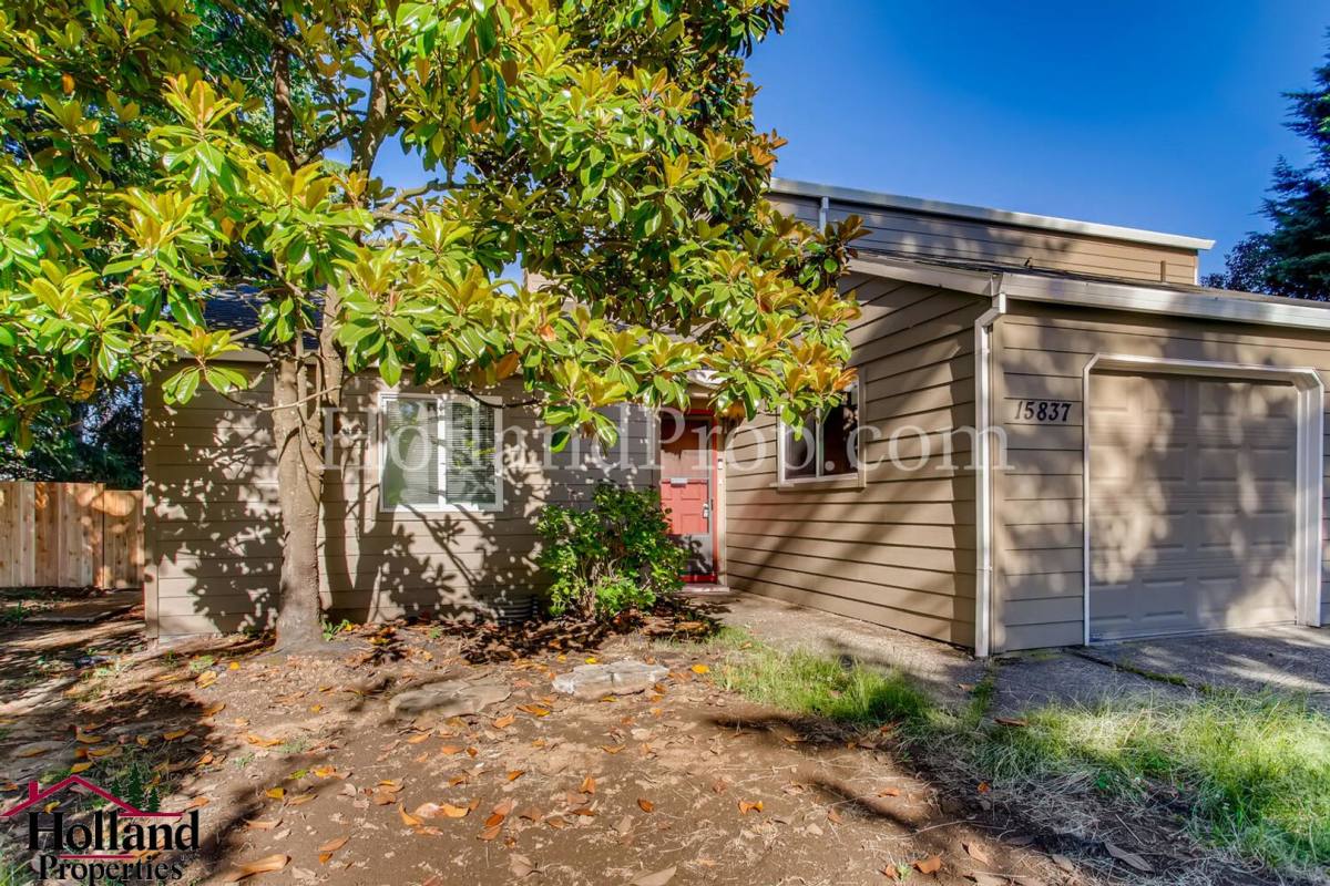 Apartment for rent at 15837 15835 SW Stratford Loop, Portland, OR 97224
