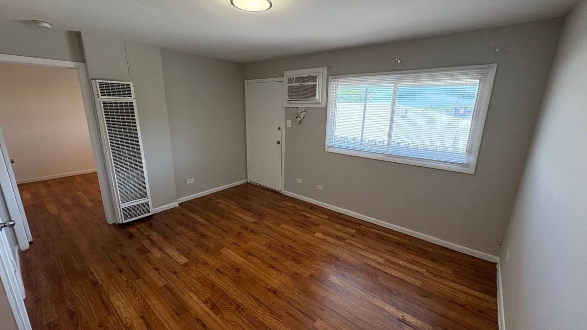 Apartment for rent at 2250 Burr Oak Ave, Blue Island, IL 60406