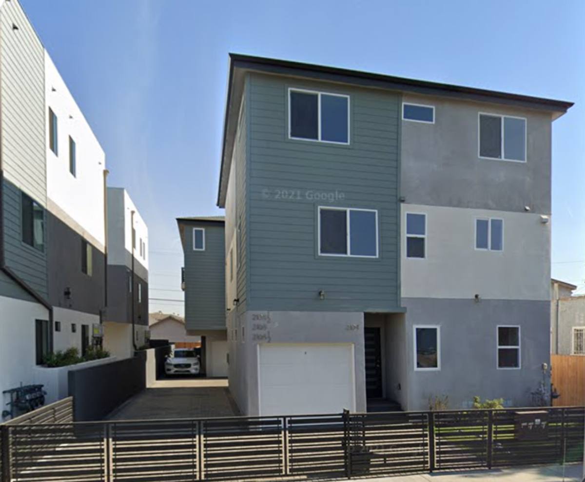 Apartment for rent at 2104 Hauser Blvd, Los Angeles, CA 90016