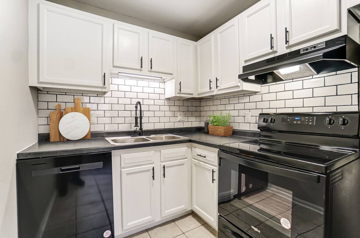 Apartment for rent at 850 Dolphin Dr, Fort Wayne, IN 46816