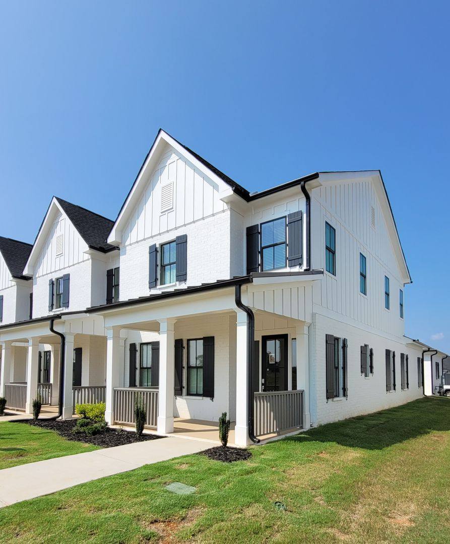 Townhouse for rent at 107 Moss Brook Lane, Madison, AL 35757