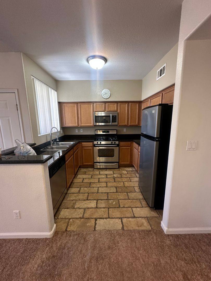 Apartment for rent at 10237 King Henry Ave, Las Vegas, NV 89144