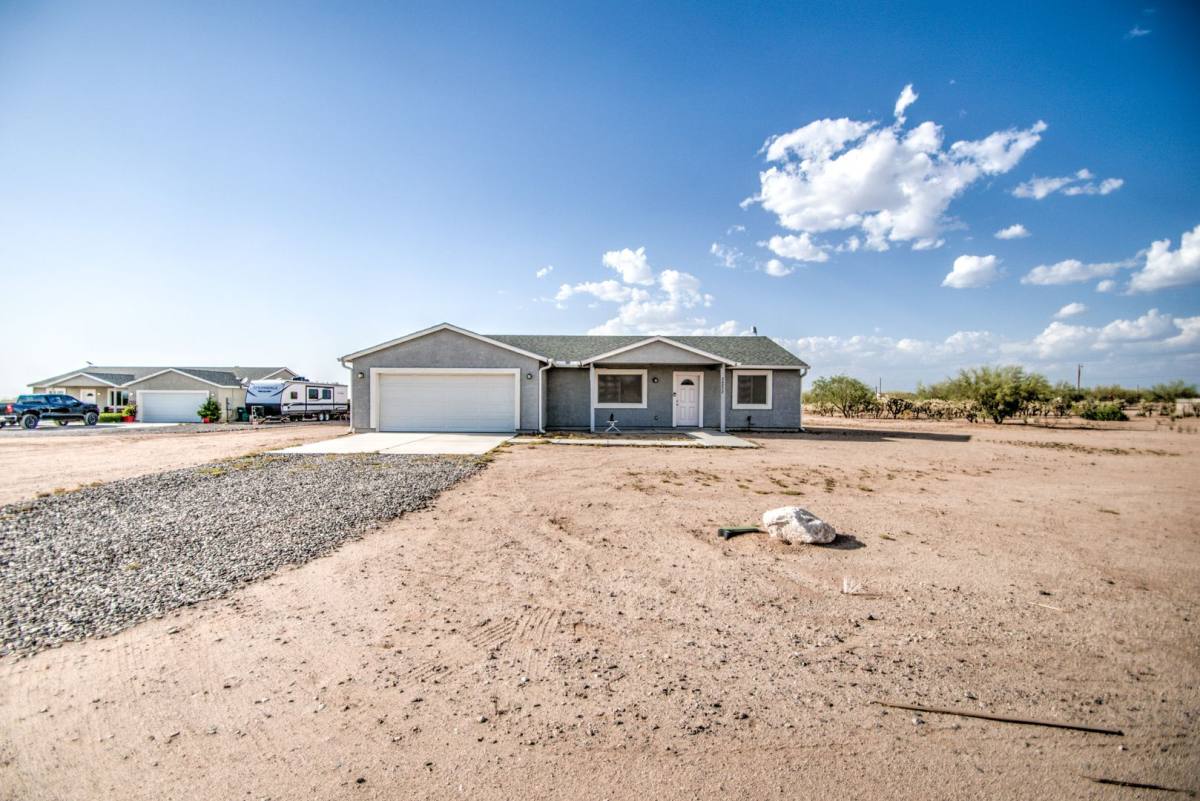 House for rent at 24272 E King Rd, Florence, AZ 85132