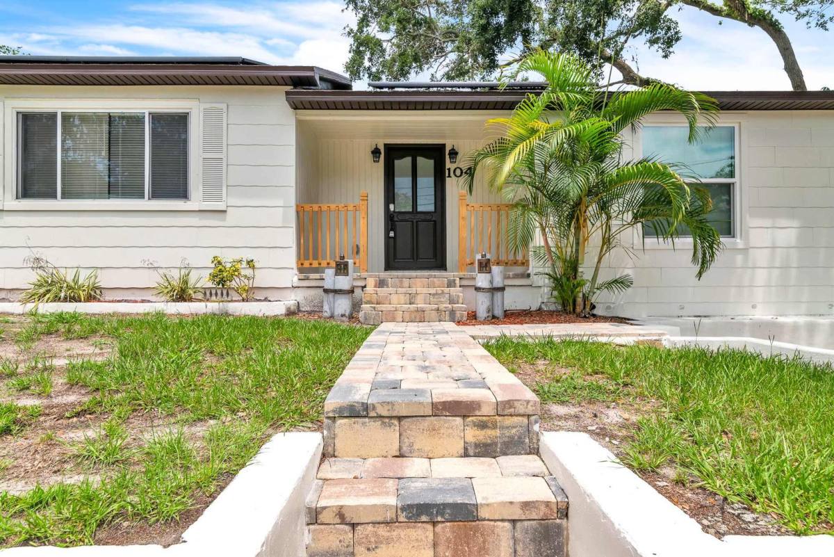 House for rent at 104 11th Ave S, Safety Harbor, FL 34695