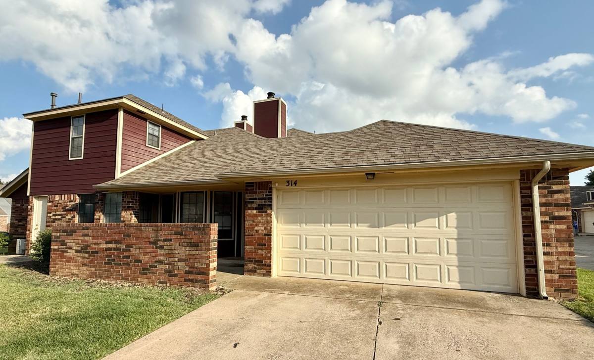 Townhouse for rent at 314 Colony, Norman, OK 73072