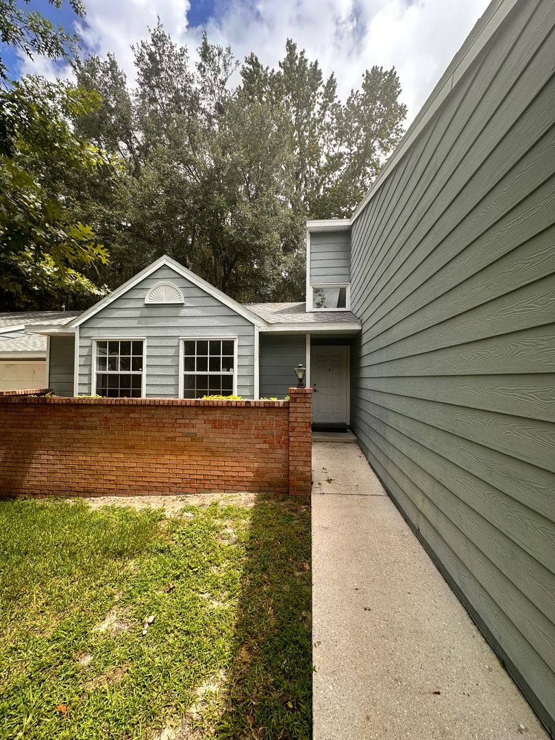 Condo for rent at 360 NW 48th Blvd, Gainesville, FL 32607